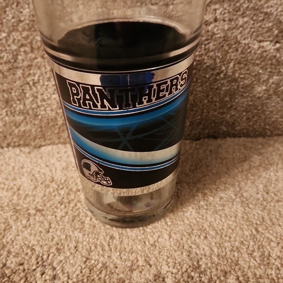 Carolina Panthers NFL Team Drinking Glass - Picture 4 of 7